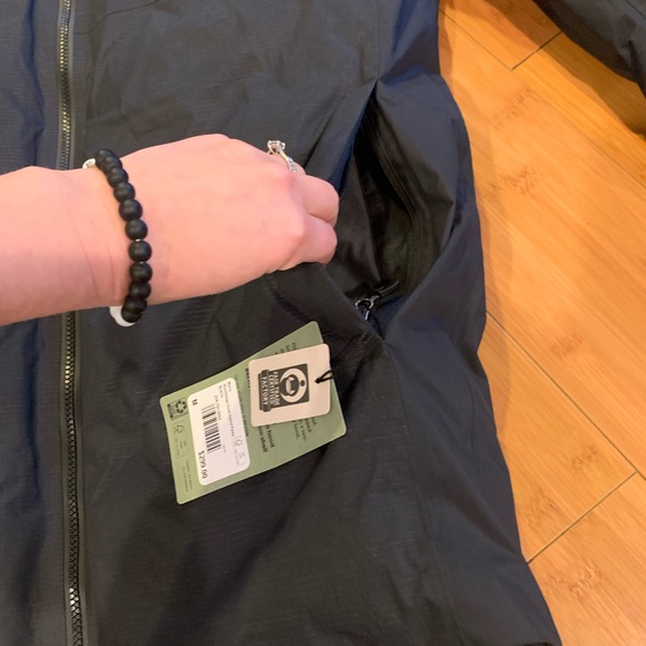 NWT REI Stormhenge Down Hyrbid Parka. Size Medium - Picture 13 of 14